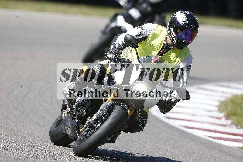 Archiv-2025/48 25.08.2025 Cornu Master School ADR/gruen-vert/0-1